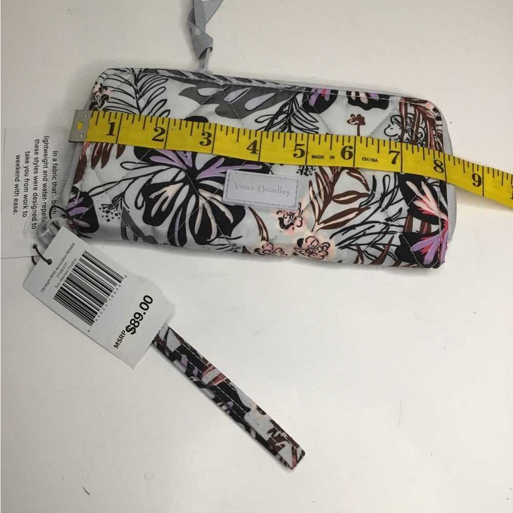 Vera Bradley RFID Accordion Wristlet - Picture 3 of 10